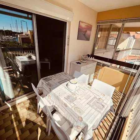 Cap D'agde: Proche Et Port, Parking Prive - Fr-1-723-151 Apartment Agde